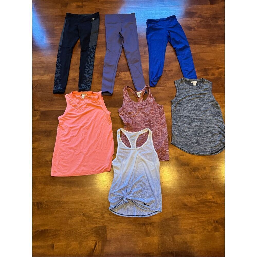 Woman’s Athleta, Nike and New balance workout bundle size XS